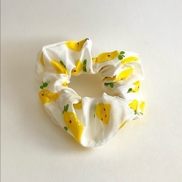 Woman | Scrunchies with Fruit Prints | Set of 5 - Picture 9 of 16